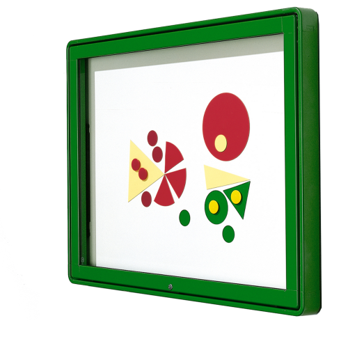 Vitrine W7 mit Klapptür zur Außenwandmontage B/H/T: 62x82x6,5 cm, Rückwand Lederstruktur auf Kork