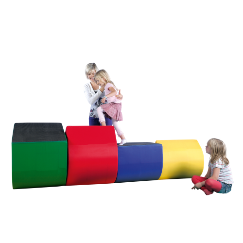 Halbkreisförmige Blöcke mit Nylonhüllen vierteiliges Set, verschiedene Größen im Set, farbig