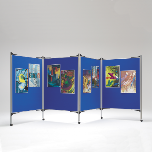 Mobile Stellwand bestehend aus 4 Tafelflächen auf Rollen Maße Tafelfläche: B/H: 120x150 cm, Gesamthöhe: 192 cm